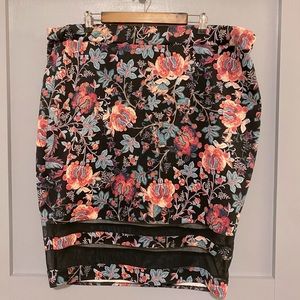 EUC ...Pencil skirt with cute see thru strips